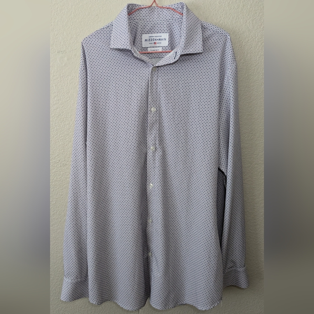 Mizzen+Main White and Black Casual Button Down Shirt